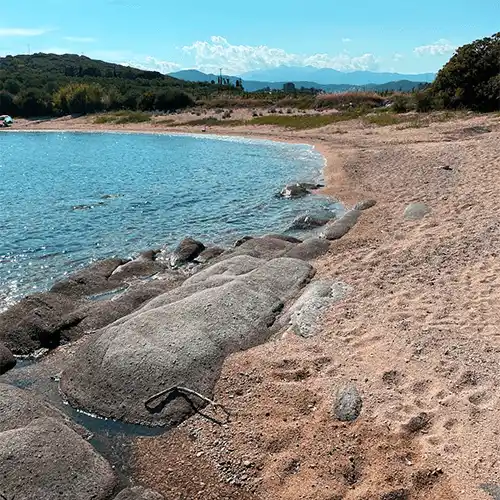 Elies Beach