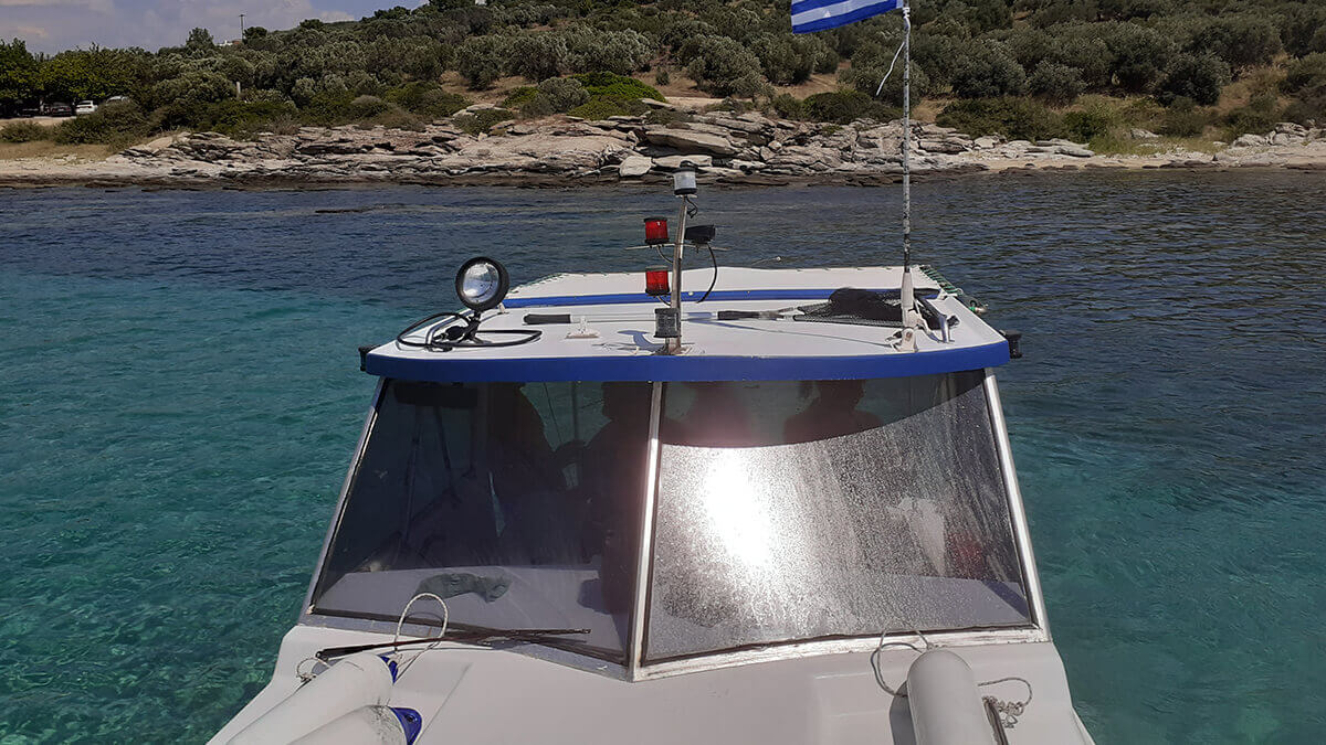 best boat rentals in nea peramos